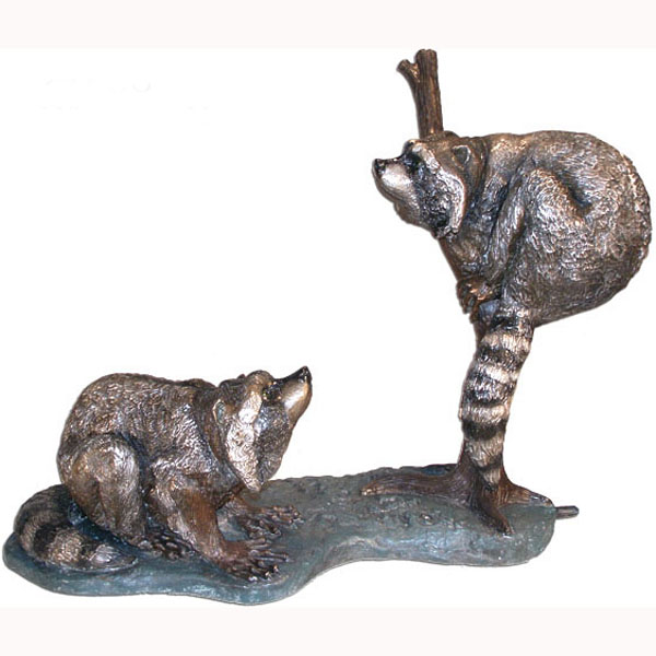 Bronze Two Raccoons on a Log Bronze Two Raccoons on a Log