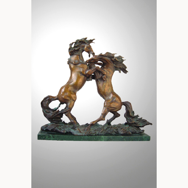Bronze Battle Horse Sculpture Bronze Battle Horse Sculpture